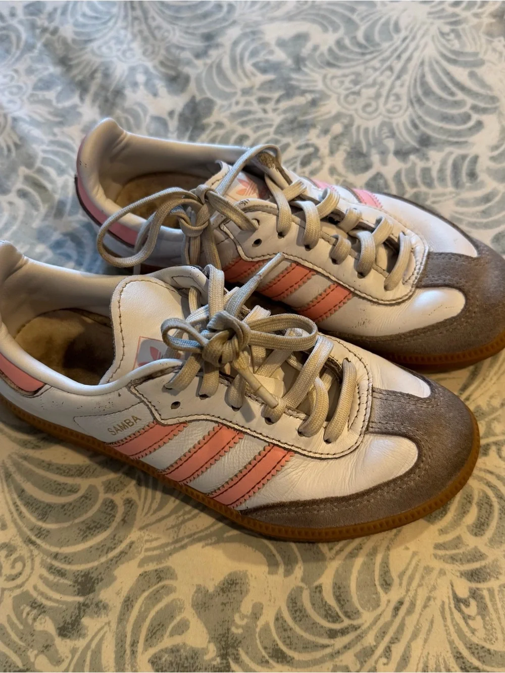 adidas girls White and Pink Low-Top samba Sneakers size 13